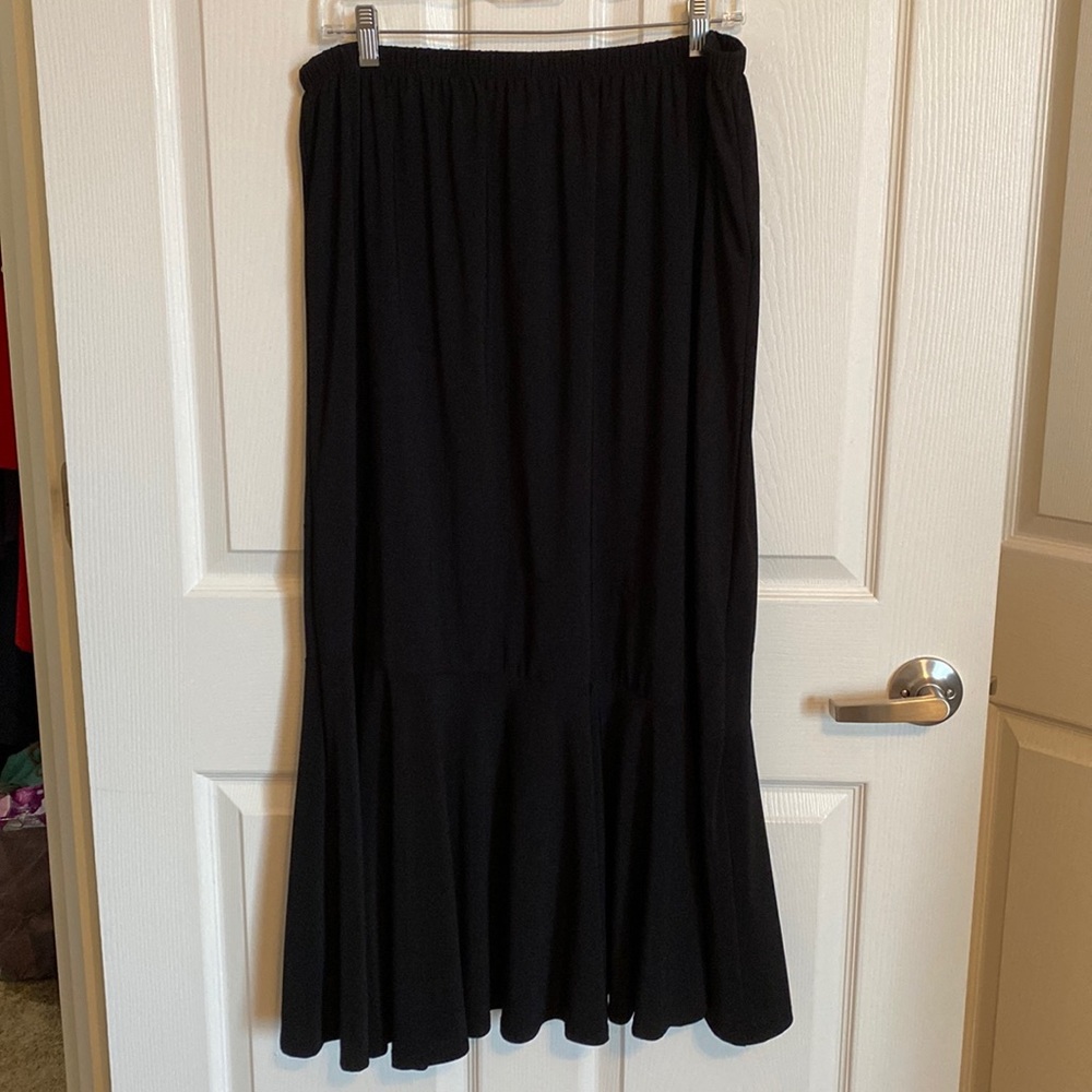 Black skirt